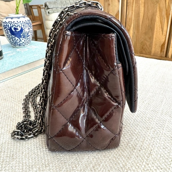 CHANEL Reissue Double Flap 226 Patent Brown Burgundy Handbag - Picture 5 of 16